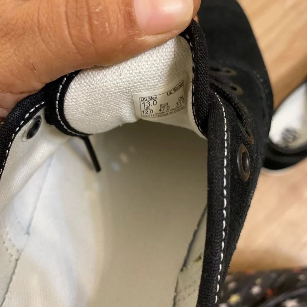 Vans Men's authentic lowpro Black Sneakers - Picture 3 of 6